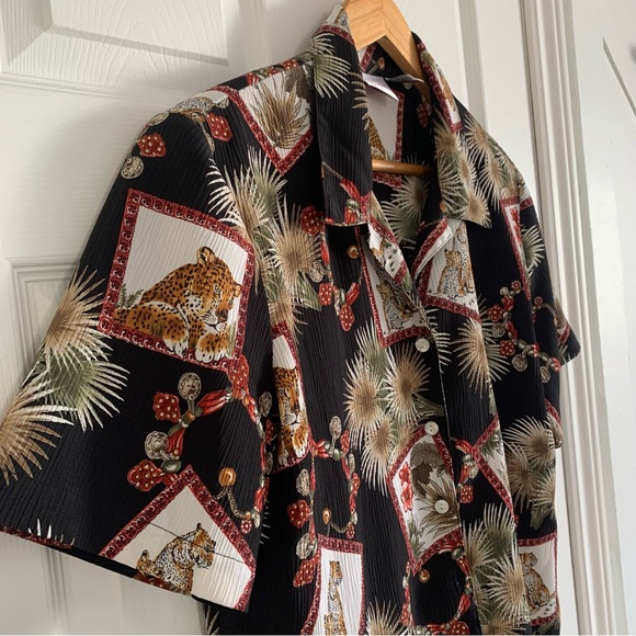 Vintage Cheetah Palm & Floral Black Button Front Short Sleeve Shirt - Picture 2 of 10